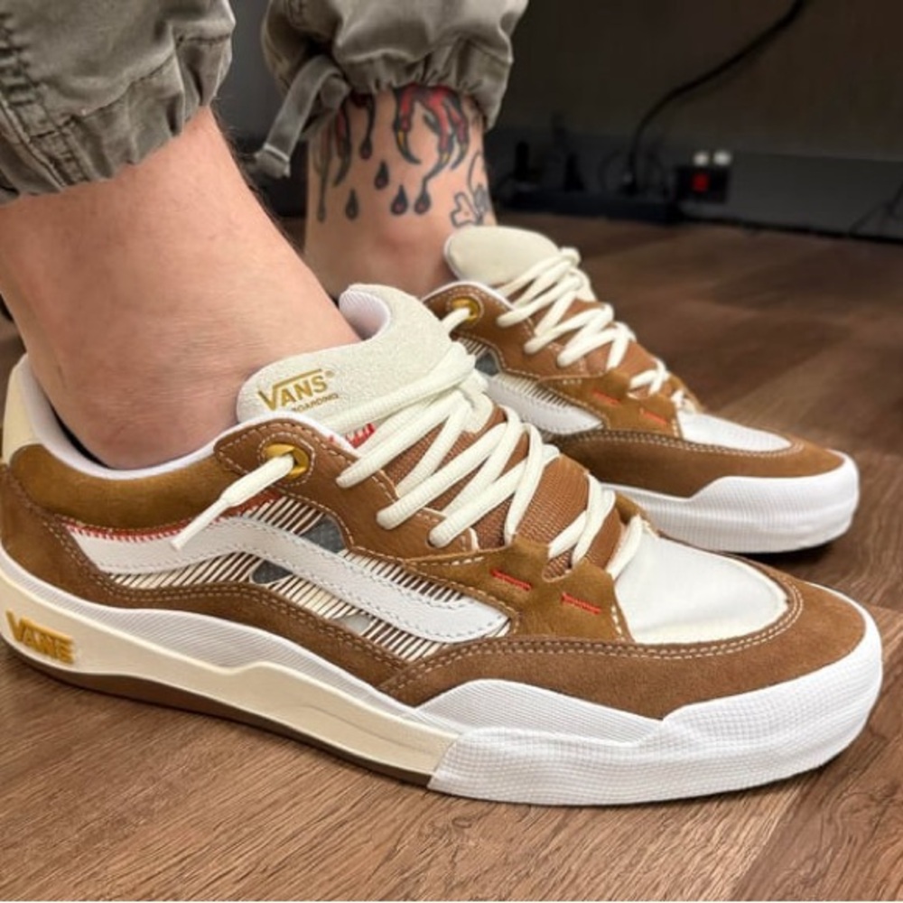 NEW Vans Wayvee 2.0 Brown/White Men's Sz 10 Mesh Sneaker Retro Tech Skate Luxury